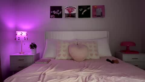 Ellebby7 online show from 02.13.25