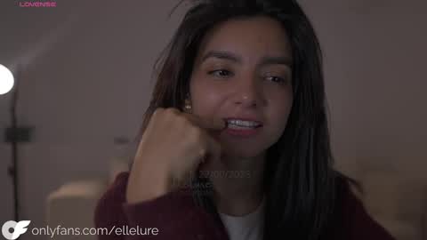 Linda Restrepo online show from 10.11.25