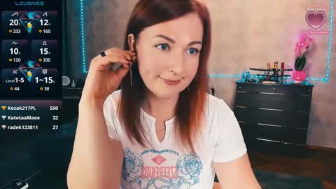 Elli   NEXT STREAM      online show from 12.13.24