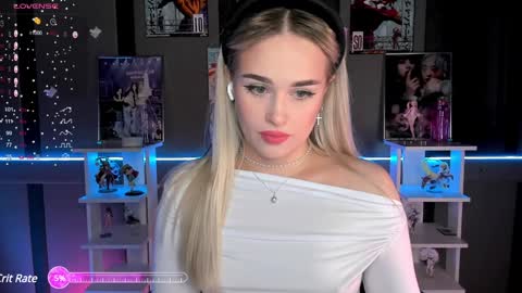 Snapshot of ellensoftt chatting on 12.08.24 Maria online show from 12.08.24