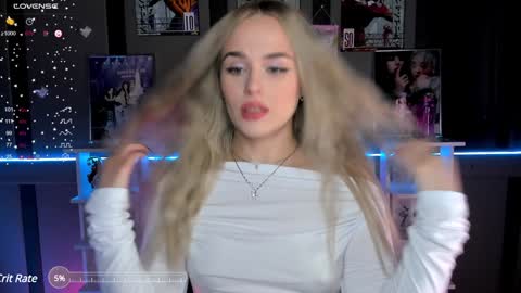 Snapshot of ellensoftt chatting on 12.21.24 Maria online show from 12.21.24