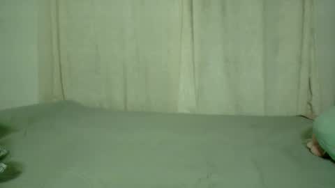 Snapshot of ellette_ chatting on 12.06.24 princess online show from 12.06.24