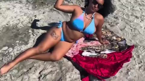 Snapshot of ellette_ chatting on 01.17.25 princess online show from 01.17.25