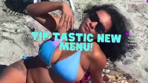 Snapshot of ellette_ chatting on 01.17.25 princess online show from 01.17.25