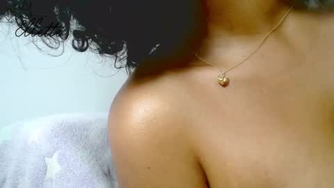 Snapshot of ellette_ chatting on 01.30.25 princess online show from 01.30.25