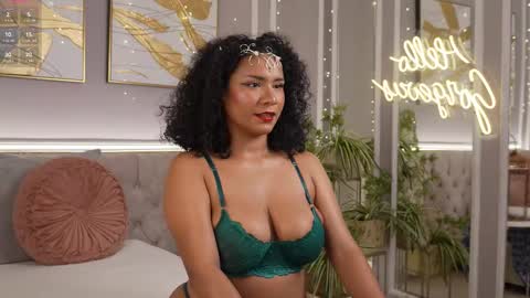 Snapshot of ellette_ chatting on 03.18.26 princess online show from 03.18.26