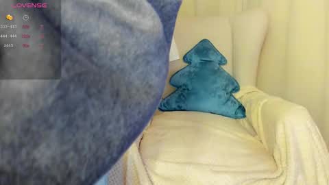 Snapshot of elli_anderson chatting on 12.22.25 elli_anderson online show from 12.22.25