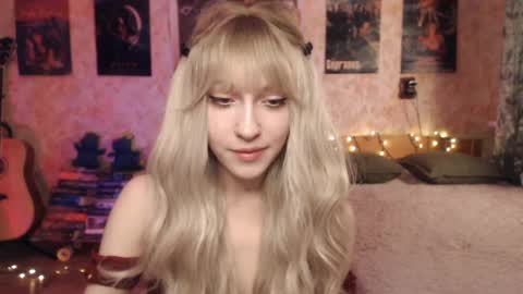 Snapshot of ellie_friendly chatting on 01.19.25 ellie_friendly online show from 01.19.25
