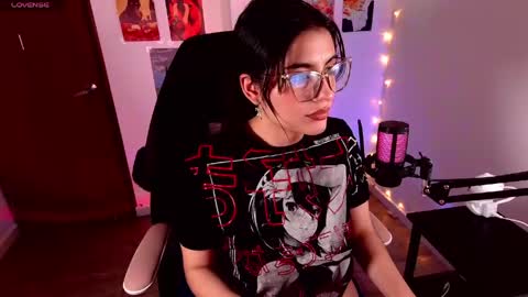 Snapshot of ellie_jhonson_ chatting on 04.10.26 Ellie Jhonson online show from 04.10.26