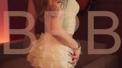 Snapshot of elliecutes chatting on 11.03.25 elliecutes online show from 11.03.25