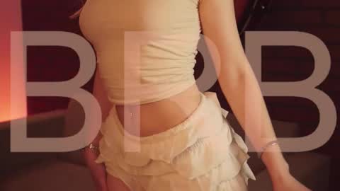 Snapshot of elliecutes chatting on 02.25.26 elliecutes online show from 02.25.26