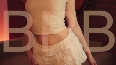 Snapshot of elliecutes chatting on 03.01.26 elliecutes online show from 03.01.26