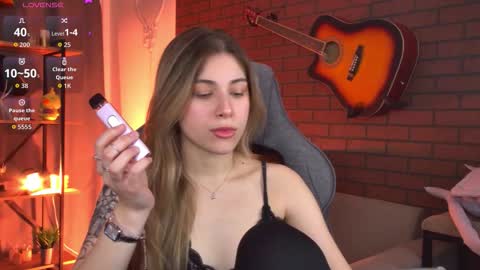 Snapshot of elliecutes chatting on 03.02.26 elliecutes online show from 03.02.26