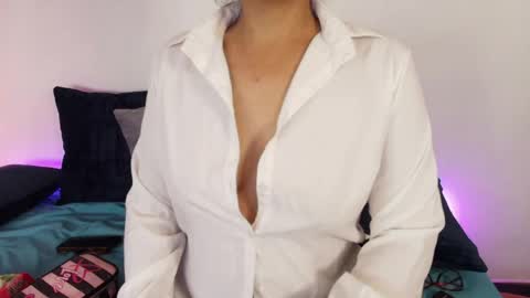 elliee1 online show from 05.18.26