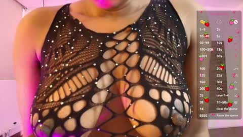 elliee_alves online show from 04.22.26