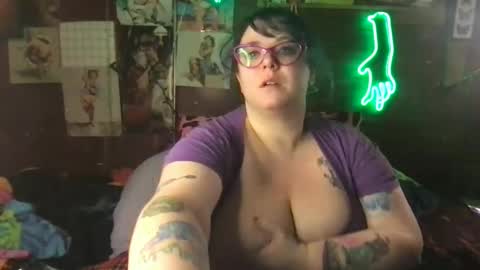 Ellie Louise online show from 03.01.25