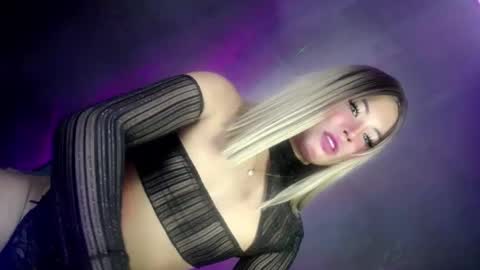 KARINA online show from 12.19.24