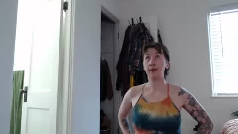 Ellie Rowyn online show from 04.30.26