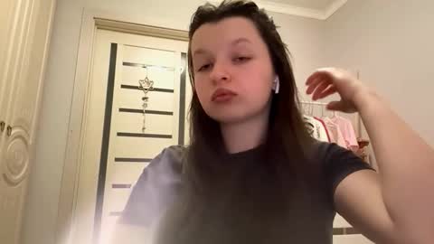 Snapshot of ellieschuffert chatting on 02.15.26 Ellie online show from 02.15.26