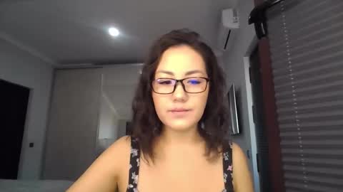 Snapshot of elliesoft chatting on 11.26.25 elliesoft online show from 11.26.25