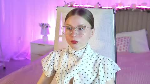 Elli online show from 05.07.26