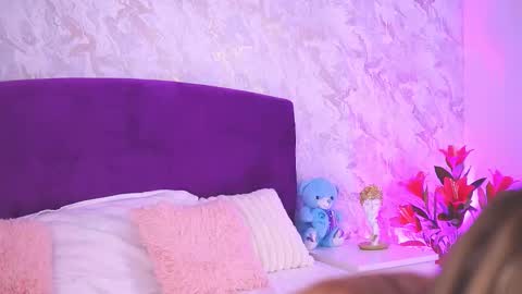 Snapshot of ellinanuria chatting on 02.12.26 EllinaNuria online show from 02.12.26