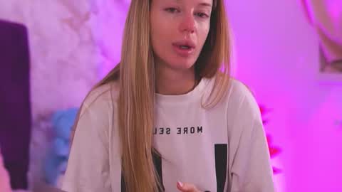 Snapshot of ellinanuria chatting on 02.21.26 EllinaNuria online show from 02.21.26