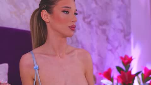 Snapshot of ellinanuria chatting on 03.09.26 EllinaNuria online show from 03.09.26