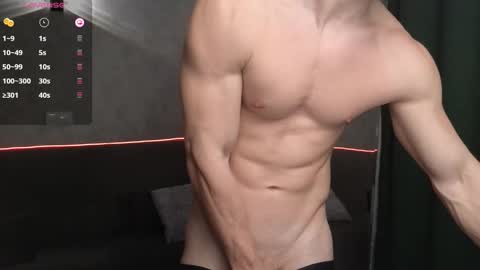 elliot_muscle04 online show from 02.19.25