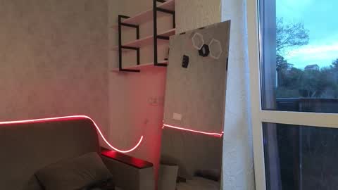 elliot_muscle04 online show from 10.11.25