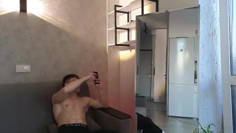 elliot_muscle04 online show from 05.08.26