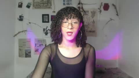 Snapshot of ellis_flowers chatting on 03.17.26 . online show from 03.17.26