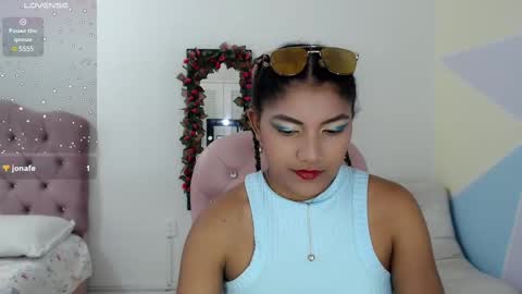 Snapshot of elly_willis chatting on 12.17.24 Elly online show from 12.17.24