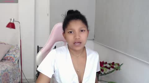 Snapshot of elly_willis chatting on 02.21.25 Elly online show from 02.21.25