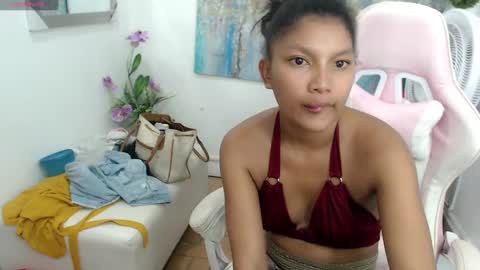 Snapshot of elly_willis chatting on 02.23.25 Elly online show from 02.23.25