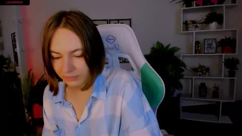 elma_lily online show from 10.09.25