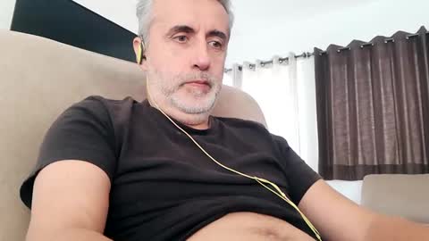 Snapshot of elmejorfvb2 chatting on 01.12.25 fer online show from 01.12.25