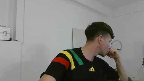 Snapshot of elnenedearg chatting on 12.25.24 elnenedearg online show from 12.25.24