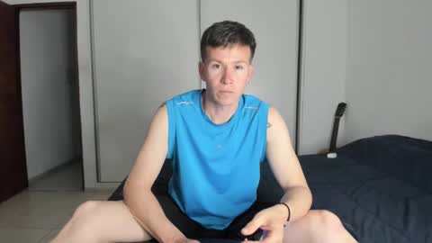 Snapshot of elnenedearg chatting on 09.17.25 elnenedearg online show from 09.17.25