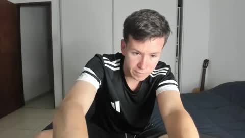 Snapshot of elnenedearg chatting on 10.15.25 elnenedearg online show from 10.15.25