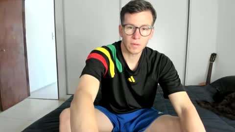 Snapshot of elnenedearg chatting on 11.02.25 elnenedearg online show from 11.02.25