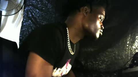 Snapshot of elniga21 chatting on 12.23.24 EL NIIGGGAA  21                                                                  EL NIGGA  21 online show from 12.23.24