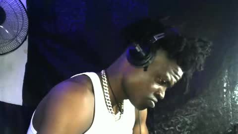 Snapshot of elniga21 chatting on 01.11.25 EL NIIGGGAA  21                                                                  EL NIGGA  21 online show from 01.11.25