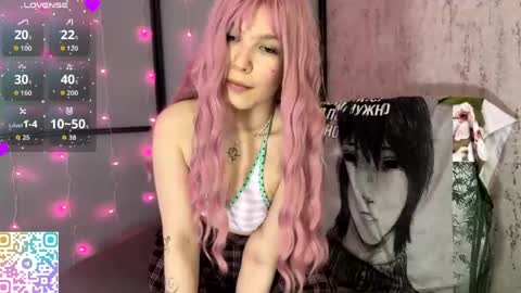 Snapshot of elnoravanord chatting on 05.10.26 Pink online show from 05.10.26