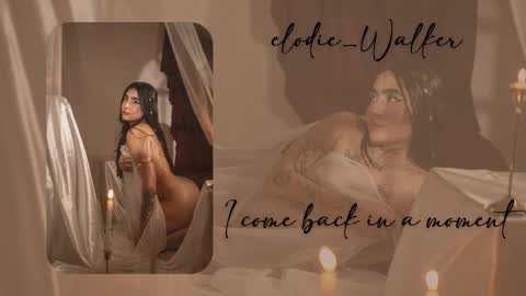 Snapshot of elodie_walker chatting on 10.17.25 Elodie online show from 10.17.25