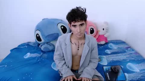 Snapshot of elois_21 chatting on 09.15.25 Elois online show from 09.15.25