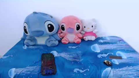 Snapshot of elois_21 chatting on 09.16.25 Elois online show from 09.16.25