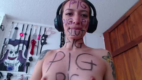 Snapshot of eloise_brown_ chatting on 03.01.25 Chelsea Please help me to reach 100 thumbs up online show from 03.01.25