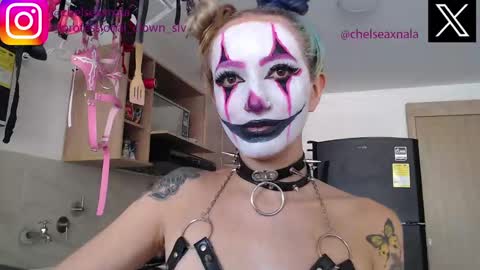 Snapshot of eloise_brown_ chatting on 09.20.25 Chelsea Please help me to reach 100 thumbs up online show from 09.20.25