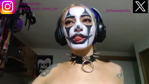 Snapshot of eloise_brown_ chatting on 09.22.25 Chelsea Please help me to reach 100 thumbs up online show from 09.22.25